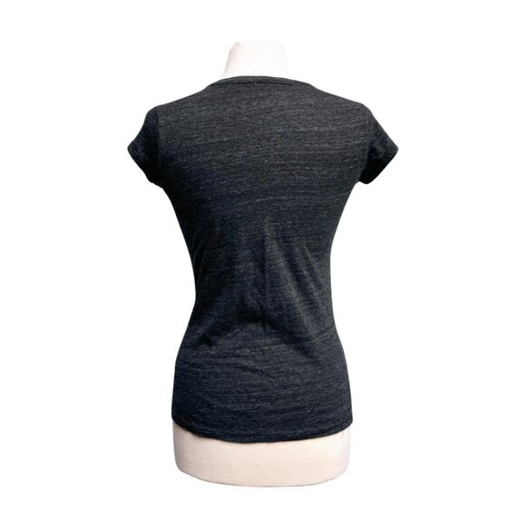 Gray Short Sleeve Fitted Graphic Tee - Picture 3 of 13